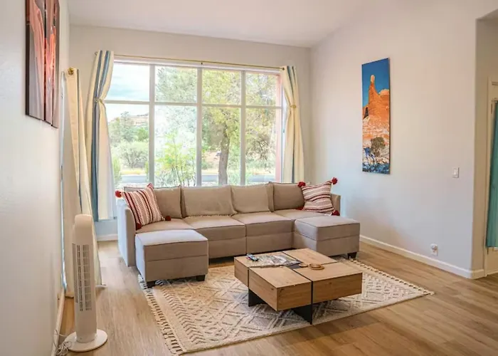 Red Rock Retreat, Pet-Friendly, Fenced Yard Holiday home Sedona